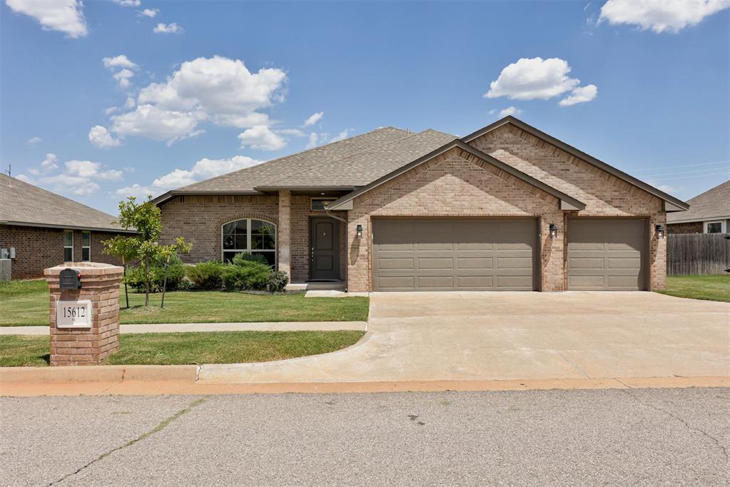 15612 W Vermillion Drive Property Photo 3