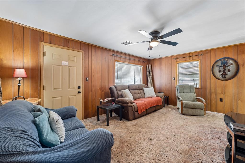 10220 Bellview Drive Property Photo 4