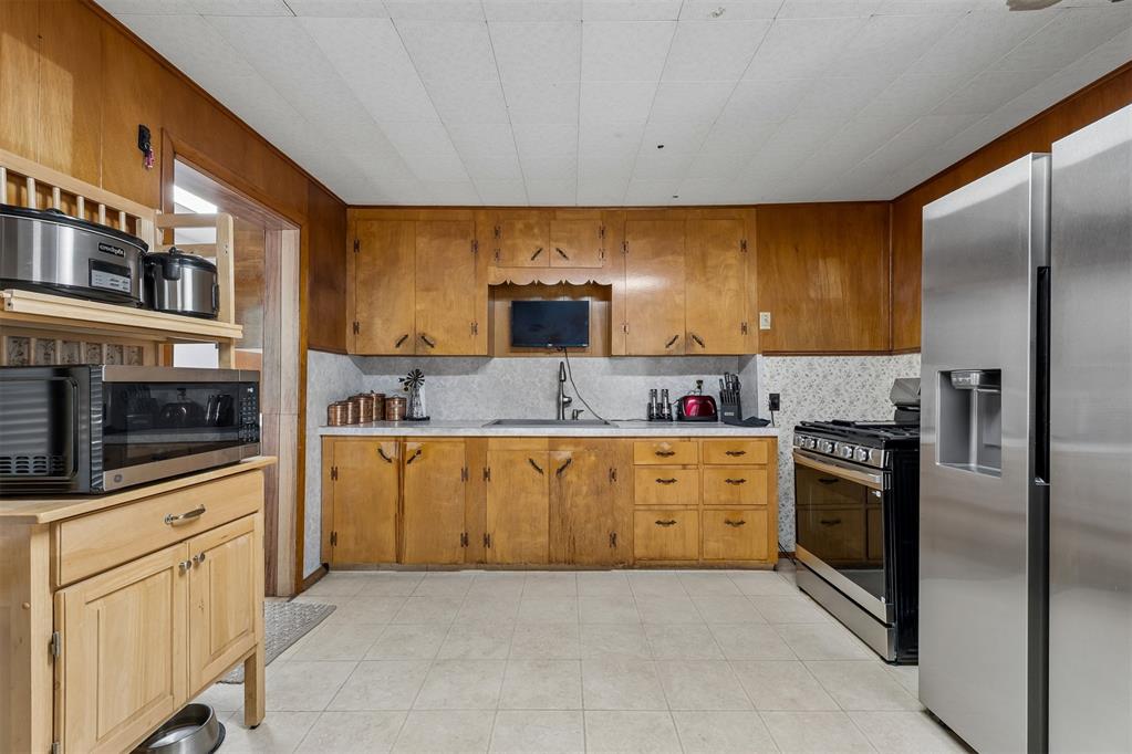 10220 Bellview Drive Property Photo 8