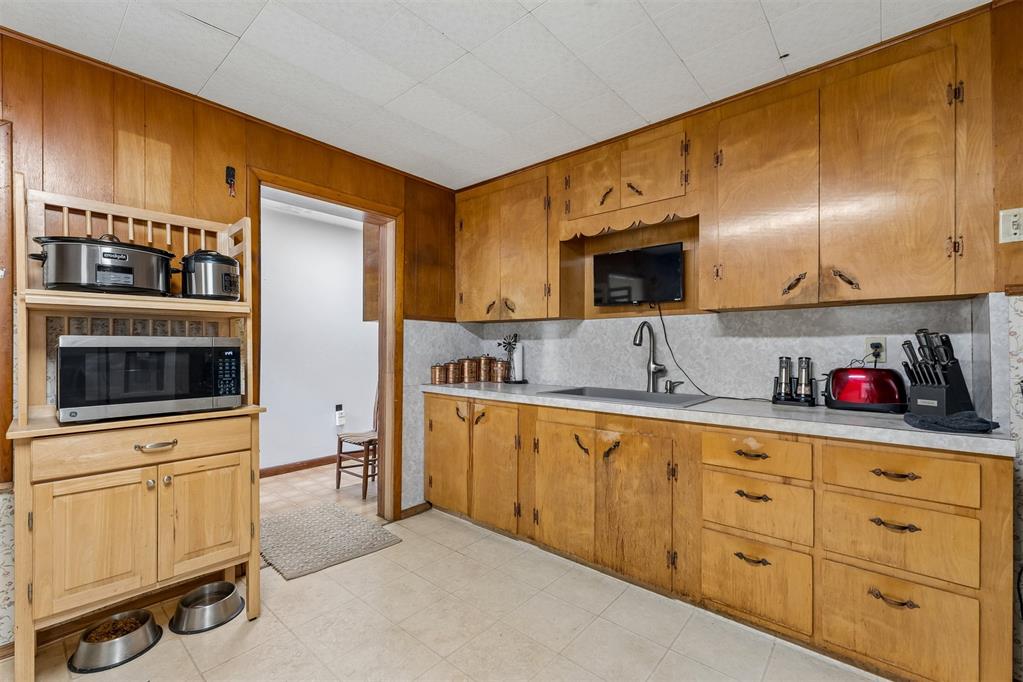 10220 Bellview Drive Property Photo 9