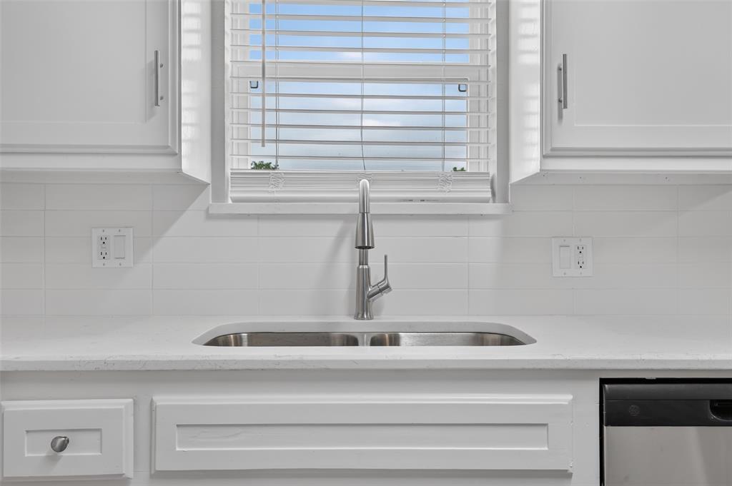 1101 Sw 98th Street Property Photo 7