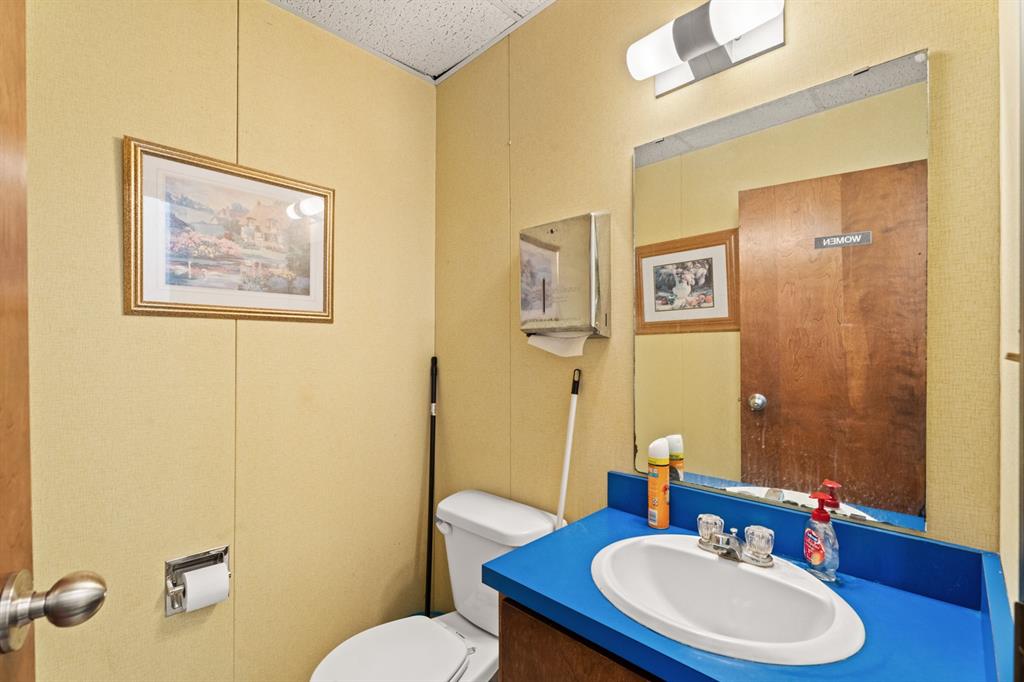 1212 S Air Depot Boulevard 17 & 19 Property Photo 19