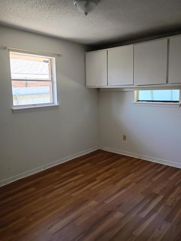 8713 S Hillcrest Drive Property Photo 10