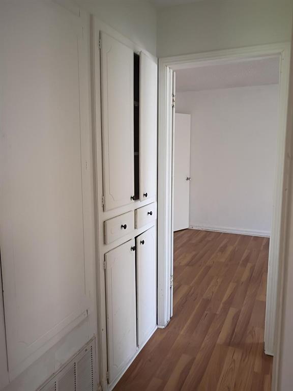 8713 S Hillcrest Drive Property Photo 12