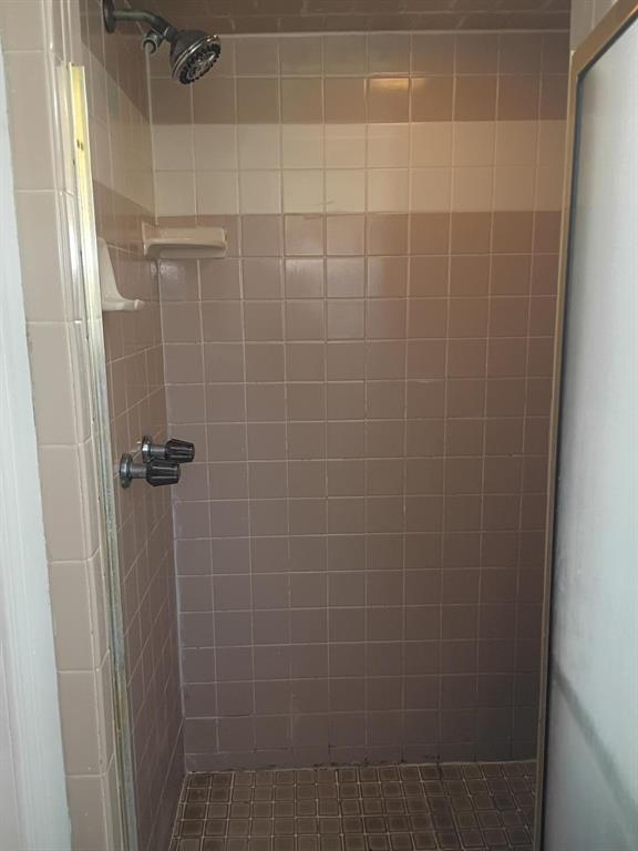 8713 S Hillcrest Drive Property Photo 17