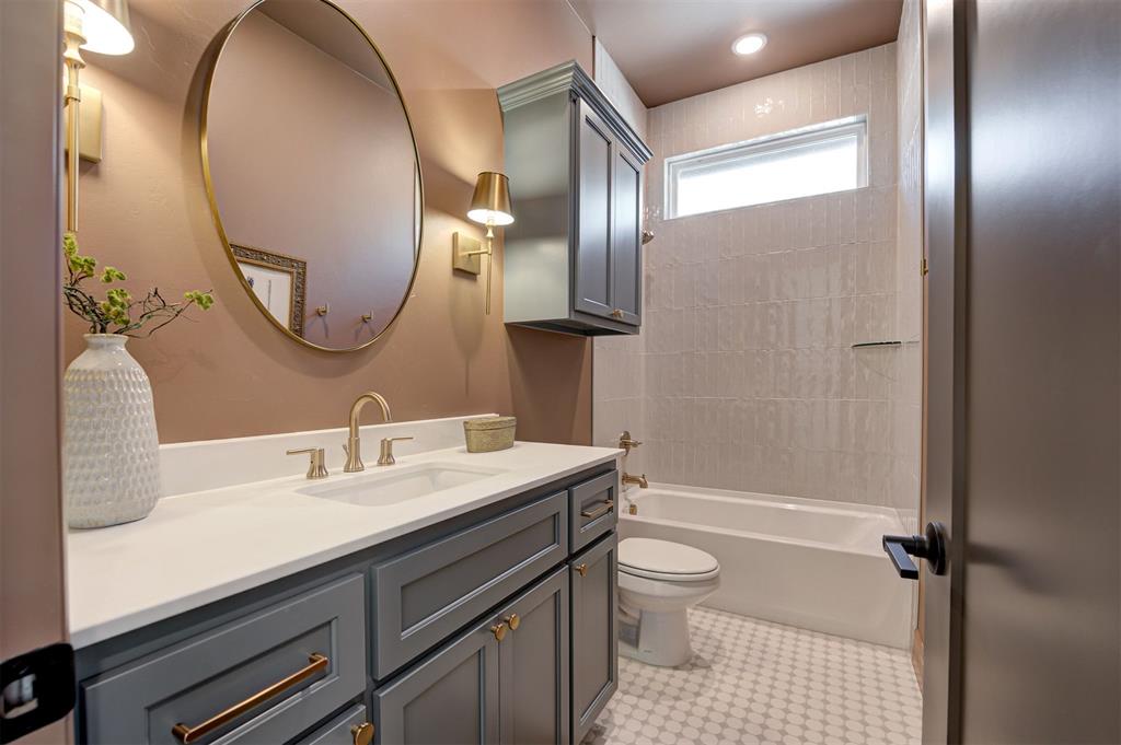 3349 Bourgogne Street Property Photo 34