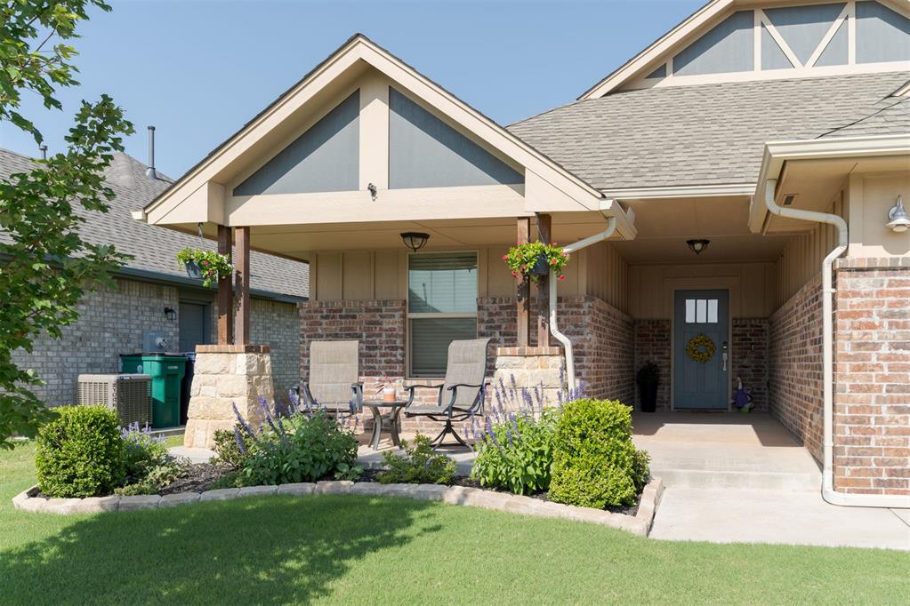 3909 Brougham Way Property Photo 4