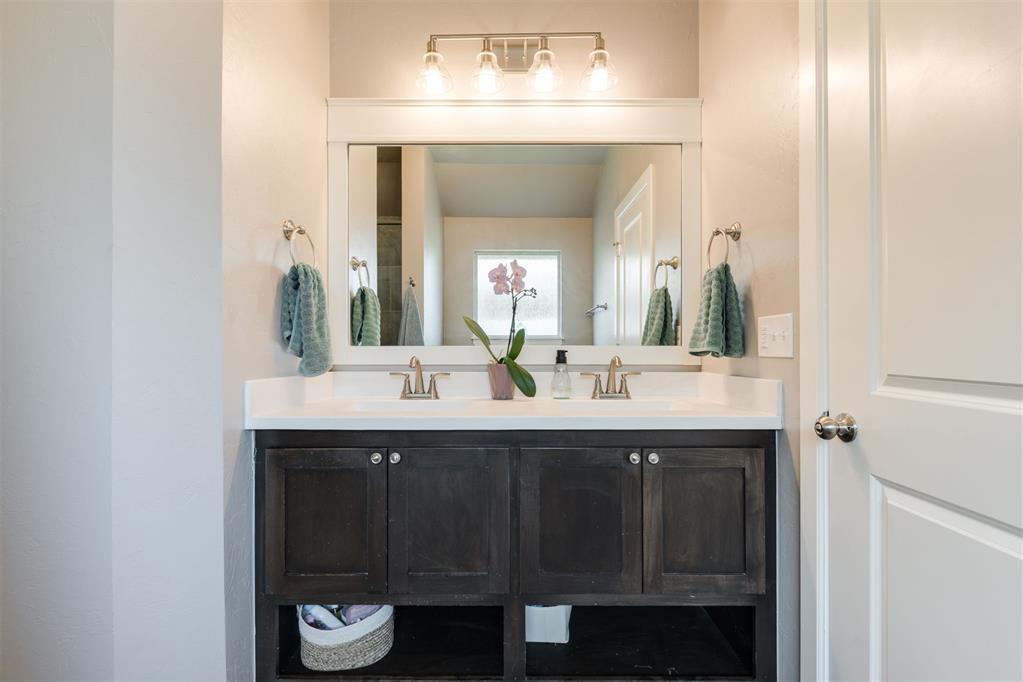 3909 Brougham Way Property Photo 28