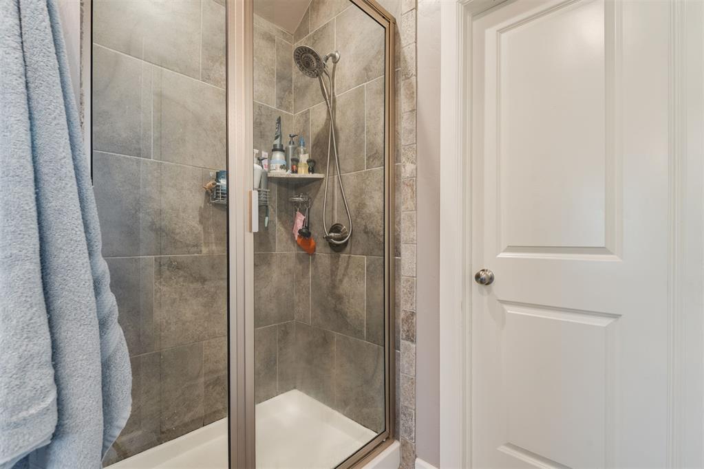 3909 Brougham Way Property Photo 29
