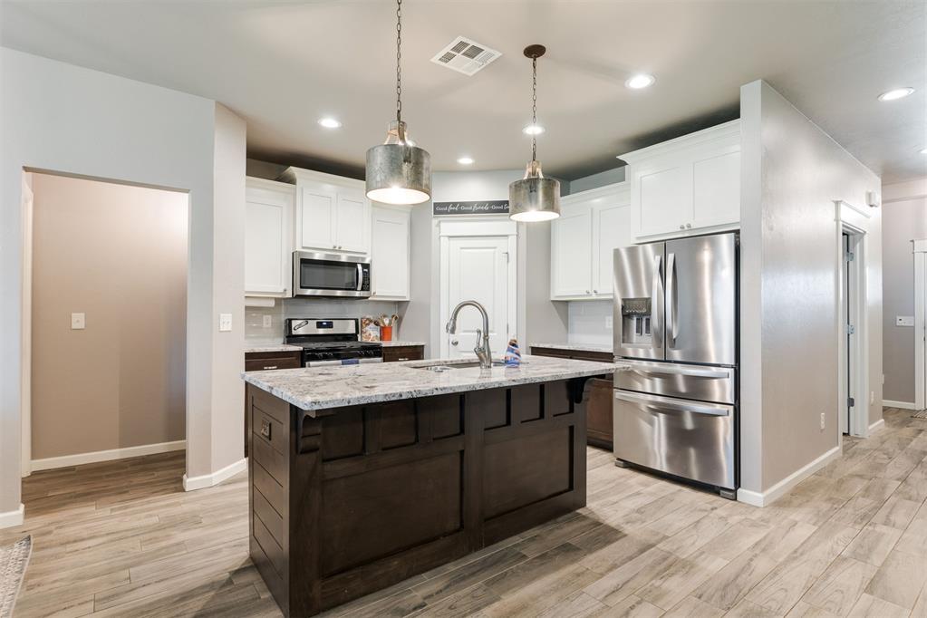 3909 Brougham Way Property Photo 36