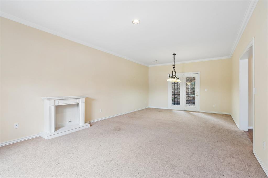 3132 Millbrook Square Property Photo 9