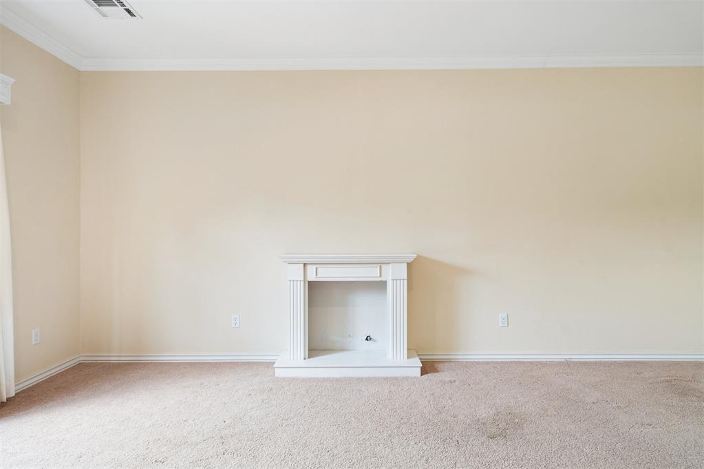 3132 Millbrook Square Property Photo 10