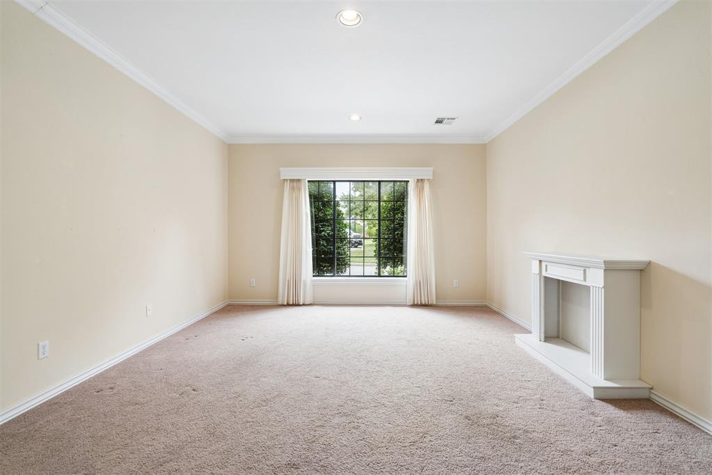 3132 Millbrook Square Property Photo 11
