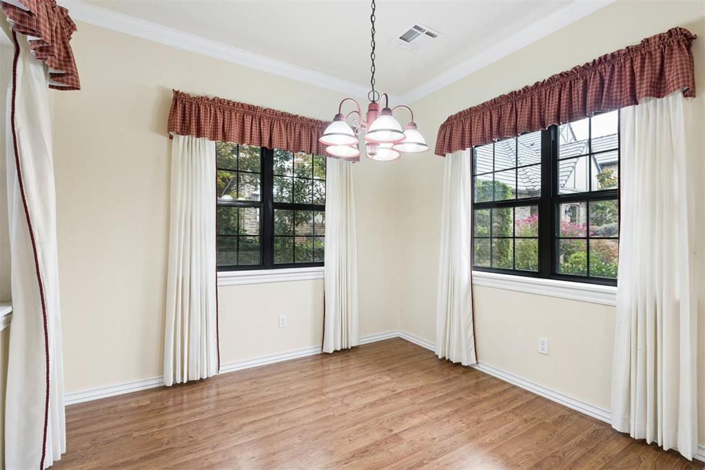 3132 Millbrook Square Property Photo 17
