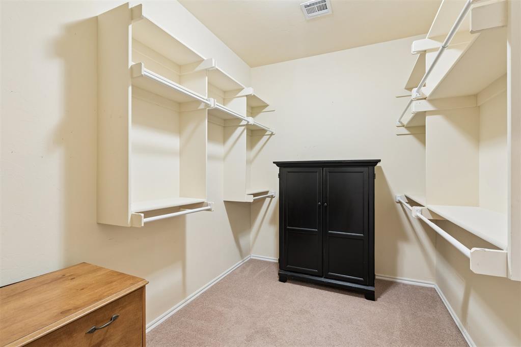 3132 Millbrook Square Property Photo 21