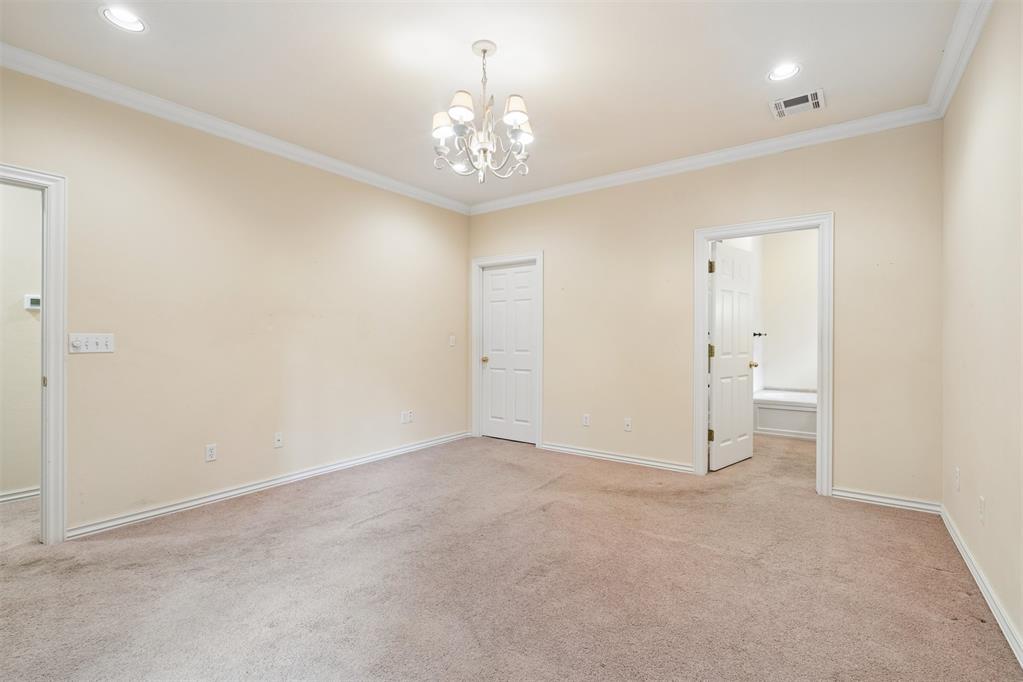 3132 Millbrook Square Property Photo 23