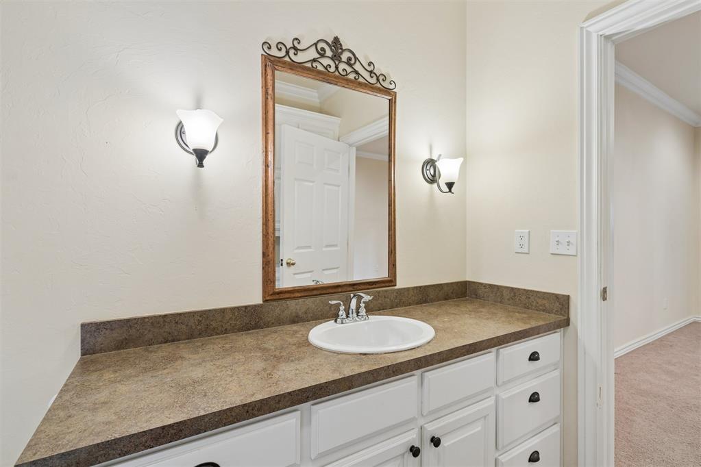 3132 Millbrook Square Property Photo 27