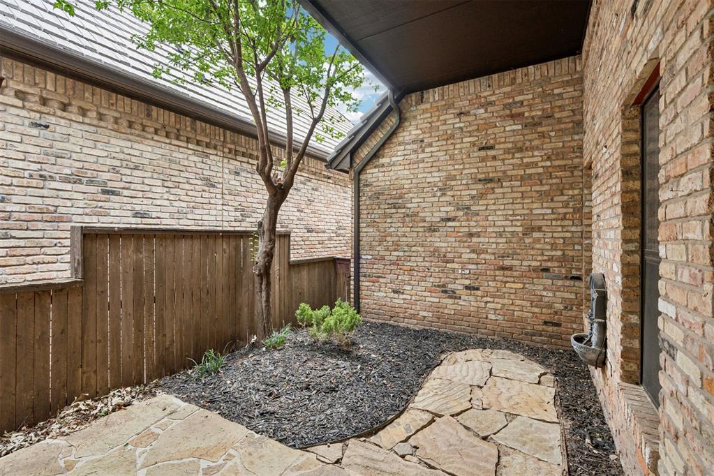 3132 Millbrook Square Property Photo 41