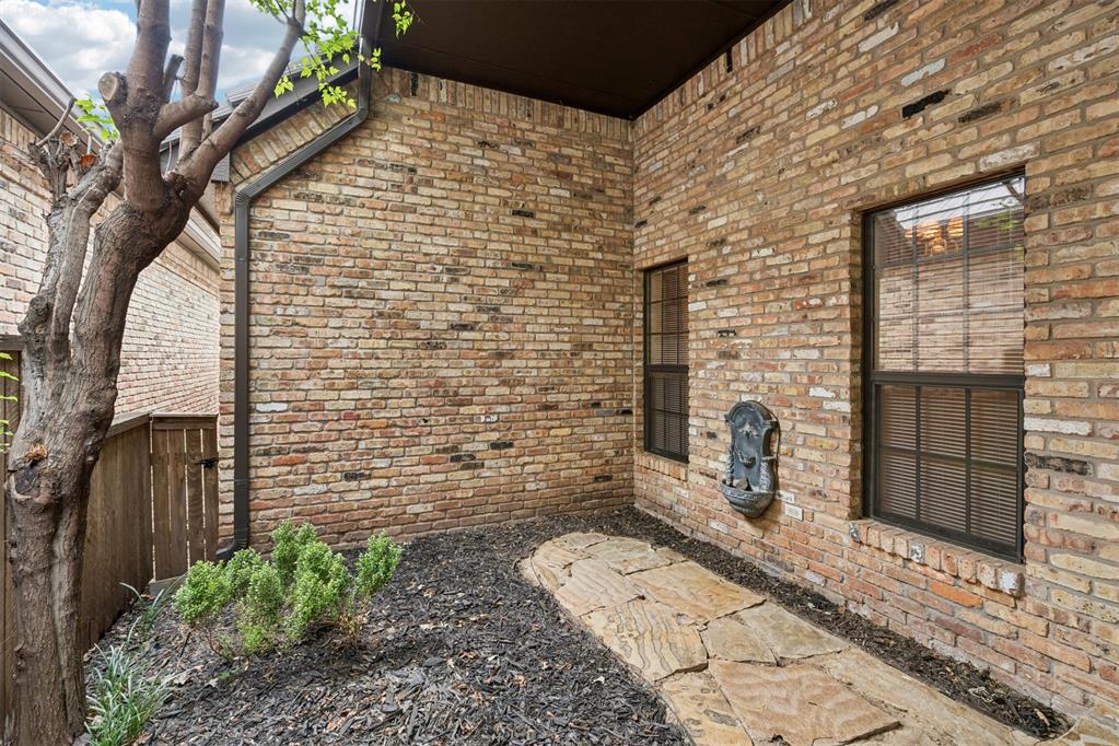 3132 Millbrook Square Property Photo 44