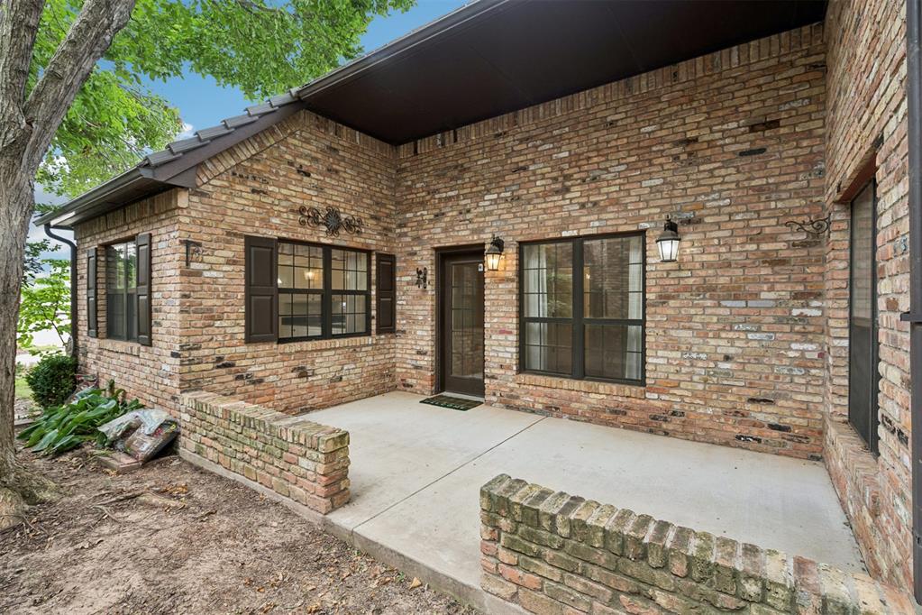 3132 Millbrook Square Property Photo 45