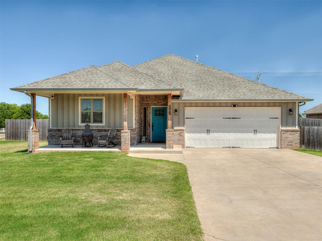 1216 N Taylor Way Property Photo