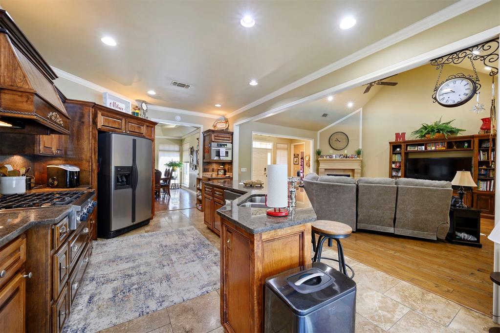 803 Oak Brook Drive Property Photo 12