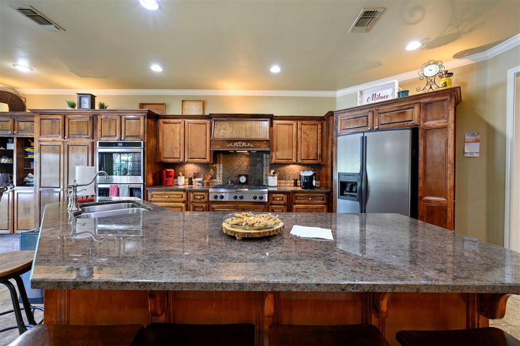 803 Oak Brook Drive Property Photo 15