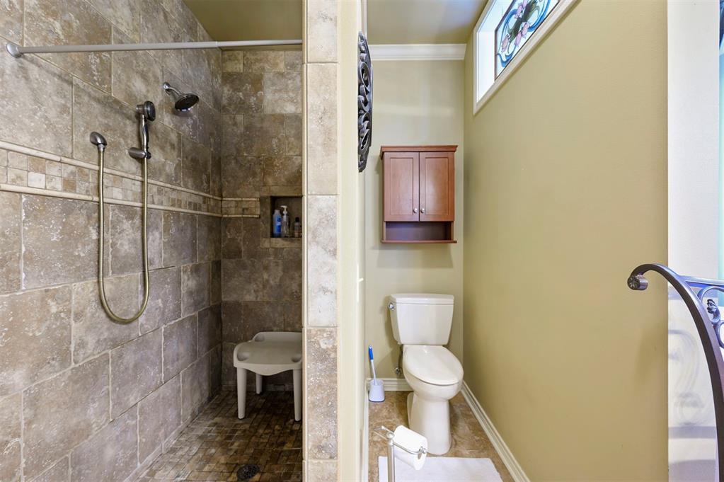 803 Oak Brook Drive Property Photo 33