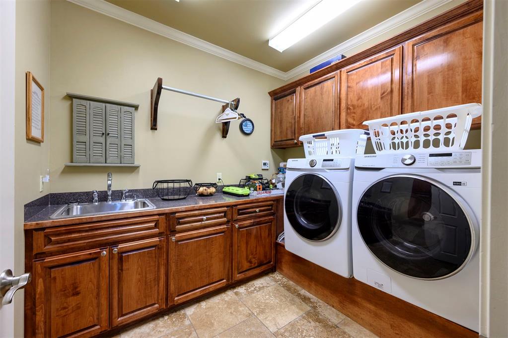 803 Oak Brook Drive Property Photo 34