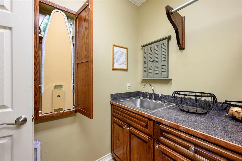 803 Oak Brook Drive Property Photo 35