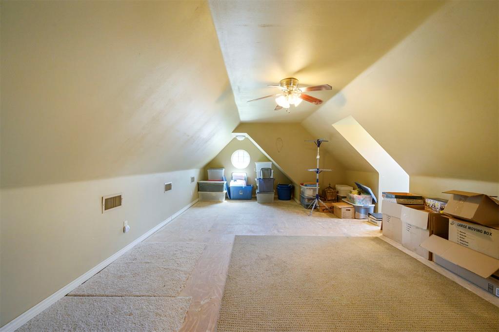 803 Oak Brook Drive Property Photo 36