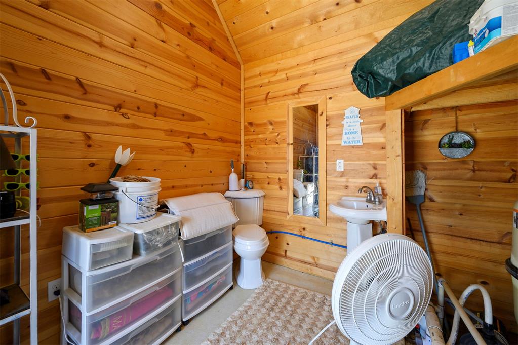 803 Oak Brook Drive Property Photo 45