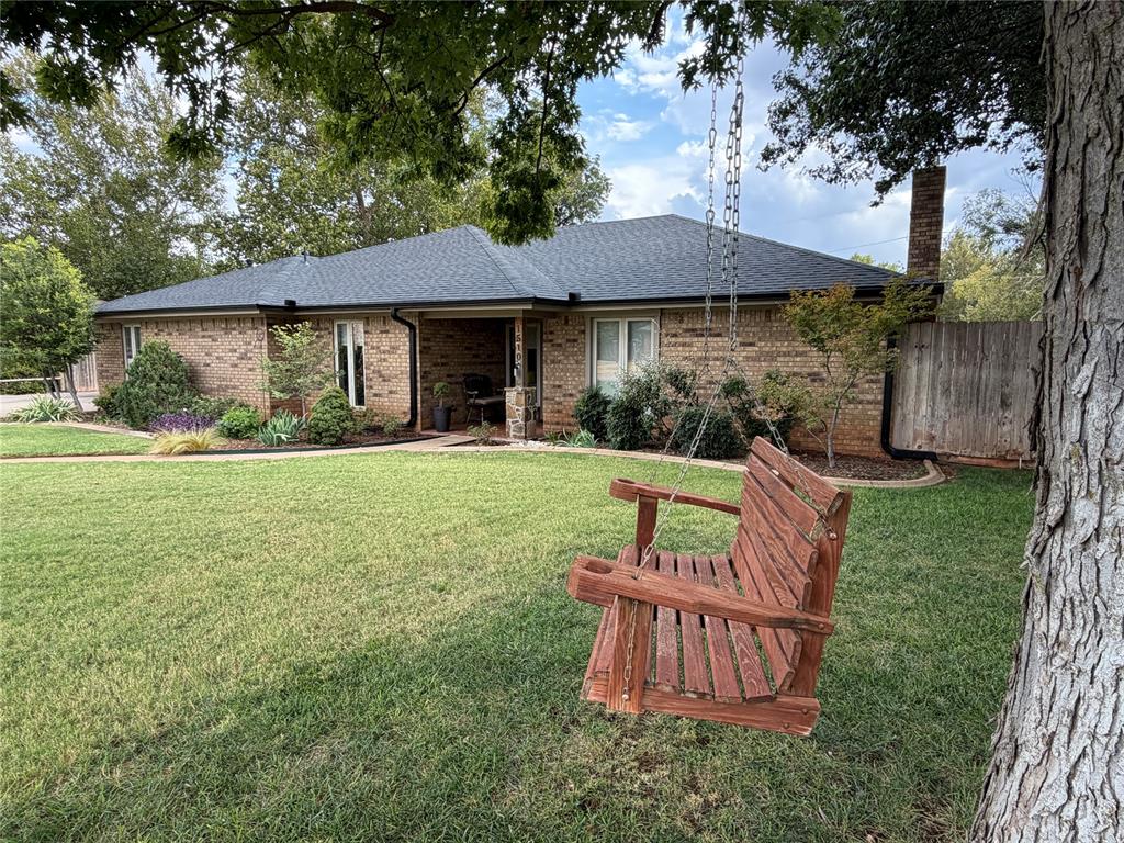1510 W E Avenue Property Photo 1