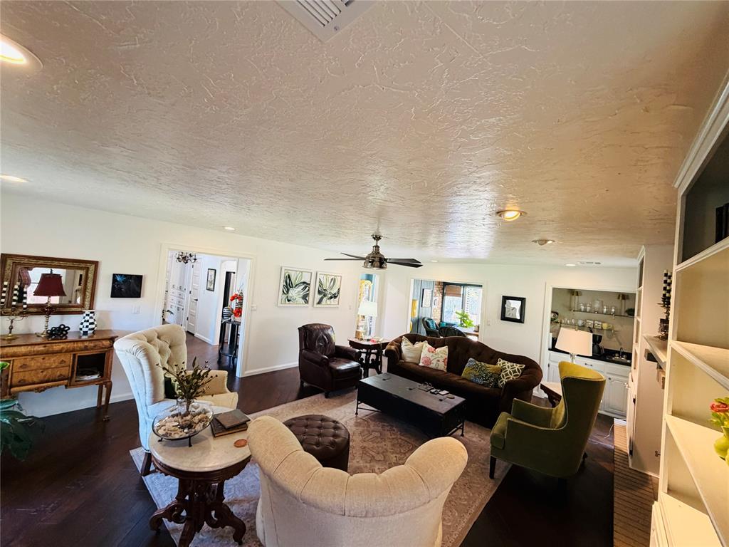 1510 W E Avenue Property Photo 9