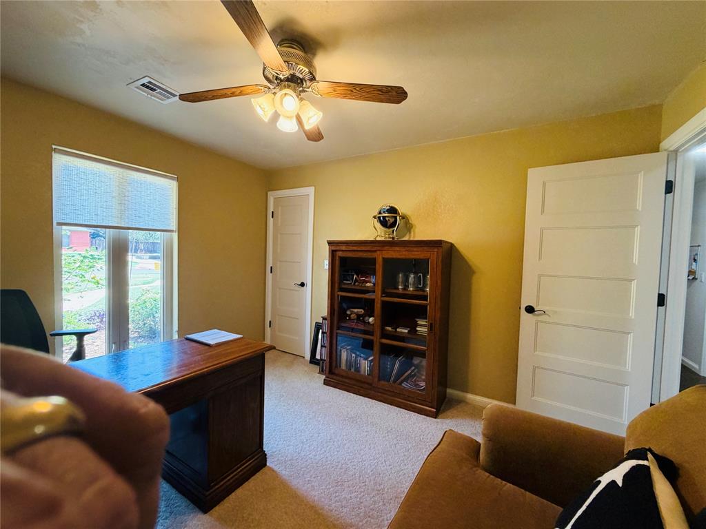 1510 W E Avenue Property Photo 32