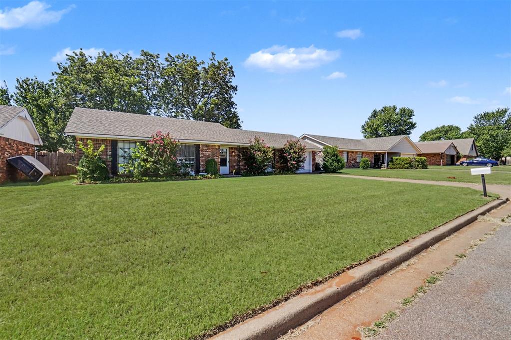 404 Kimberly Drive Property Photo 4