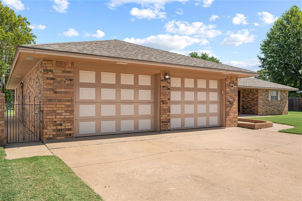1316 Caudill Drive Property Photo 3