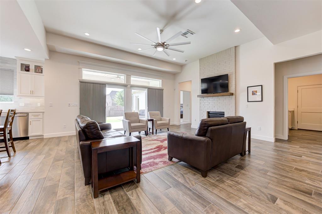 13008 Stonedale Drive Property Photo 4