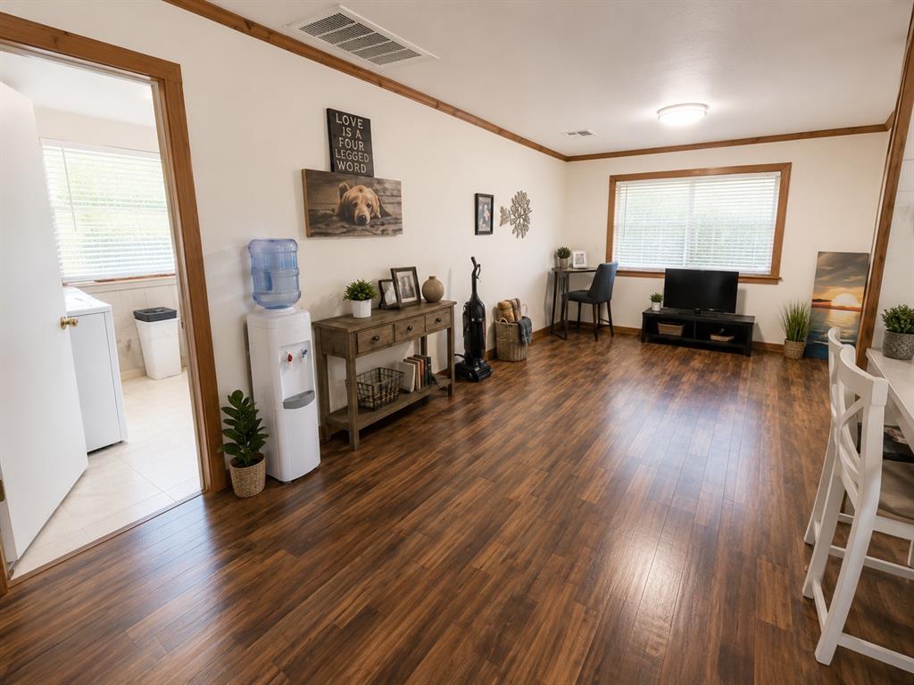 108 S 6th Street Property Photo 6
