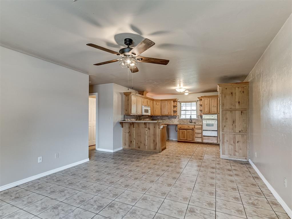 216 W Seward Road Property Photo 15
