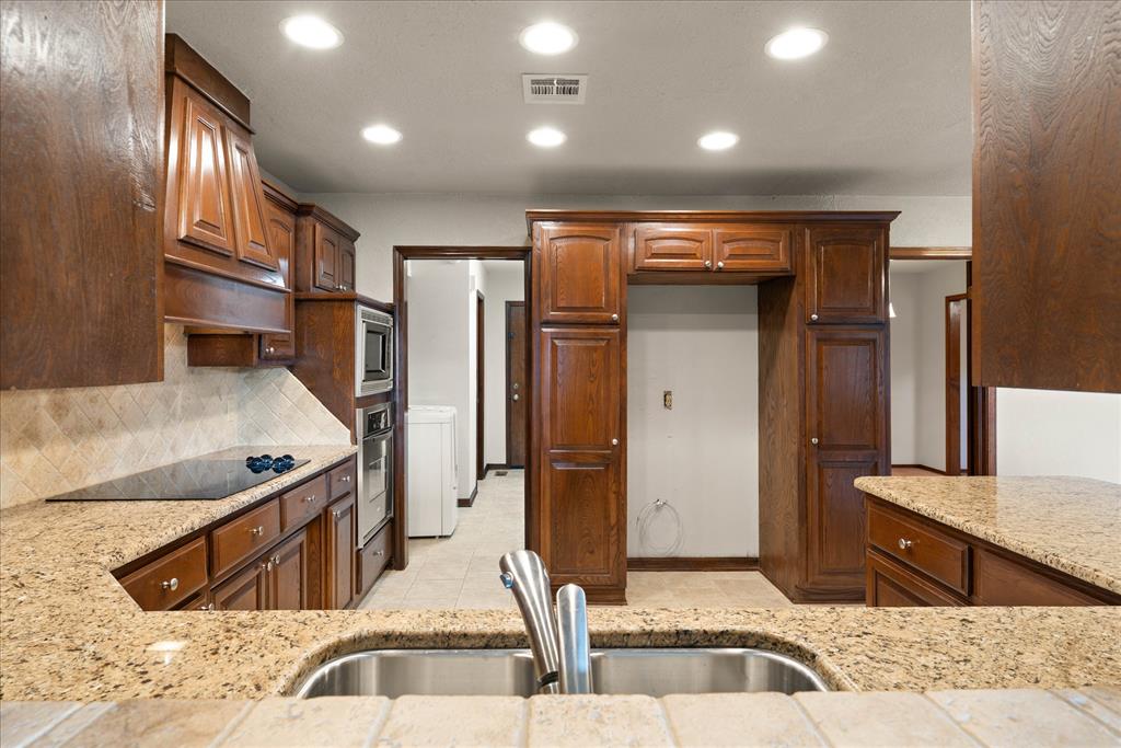 7409 Nw 116th Street Property Photo 10