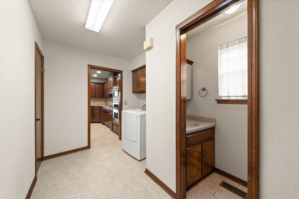 7409 Nw 116th Street Property Photo 38
