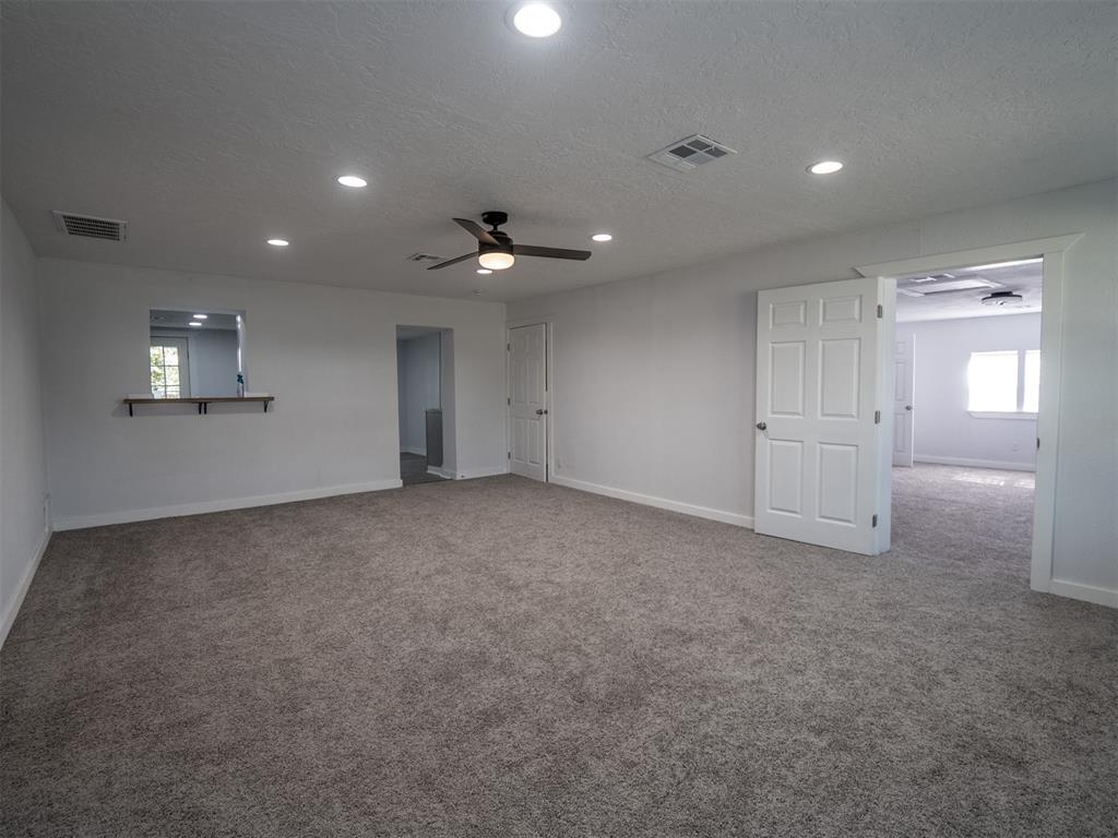 420 W Johnson Street Property Photo 5