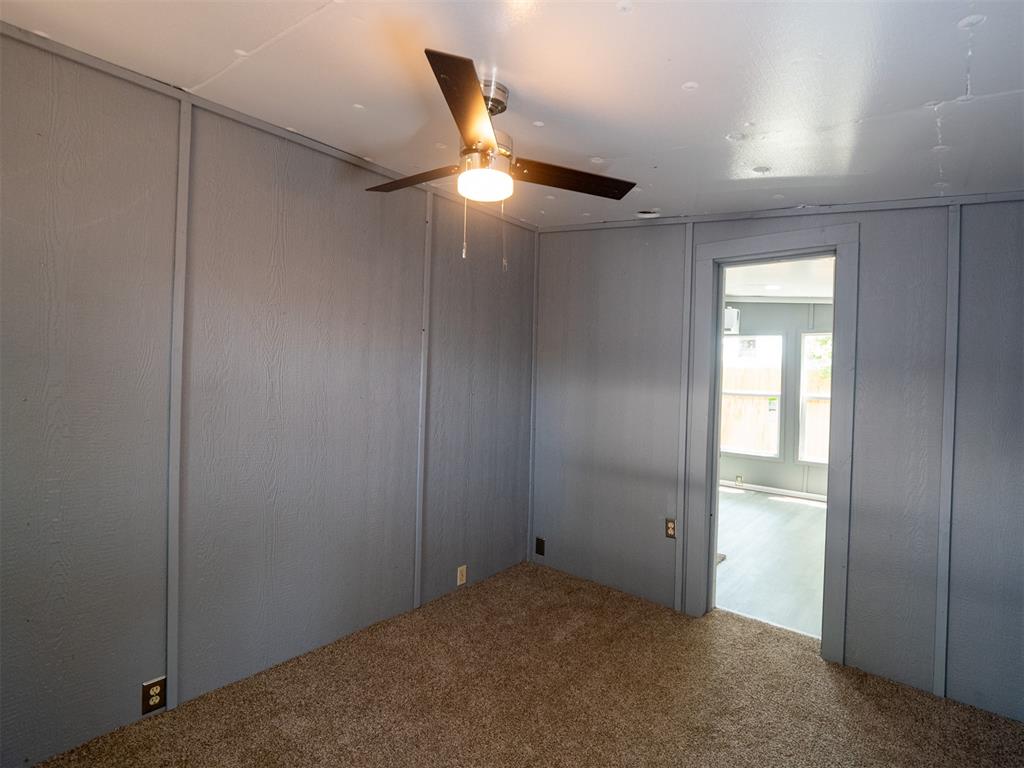 420 W Johnson Street Property Photo 28
