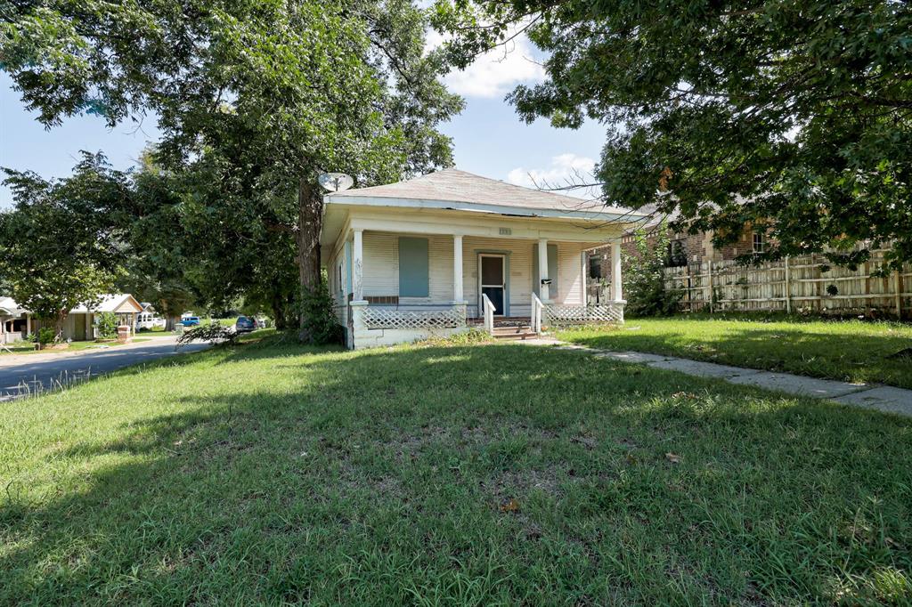1323 W Park Place Property Photo 5