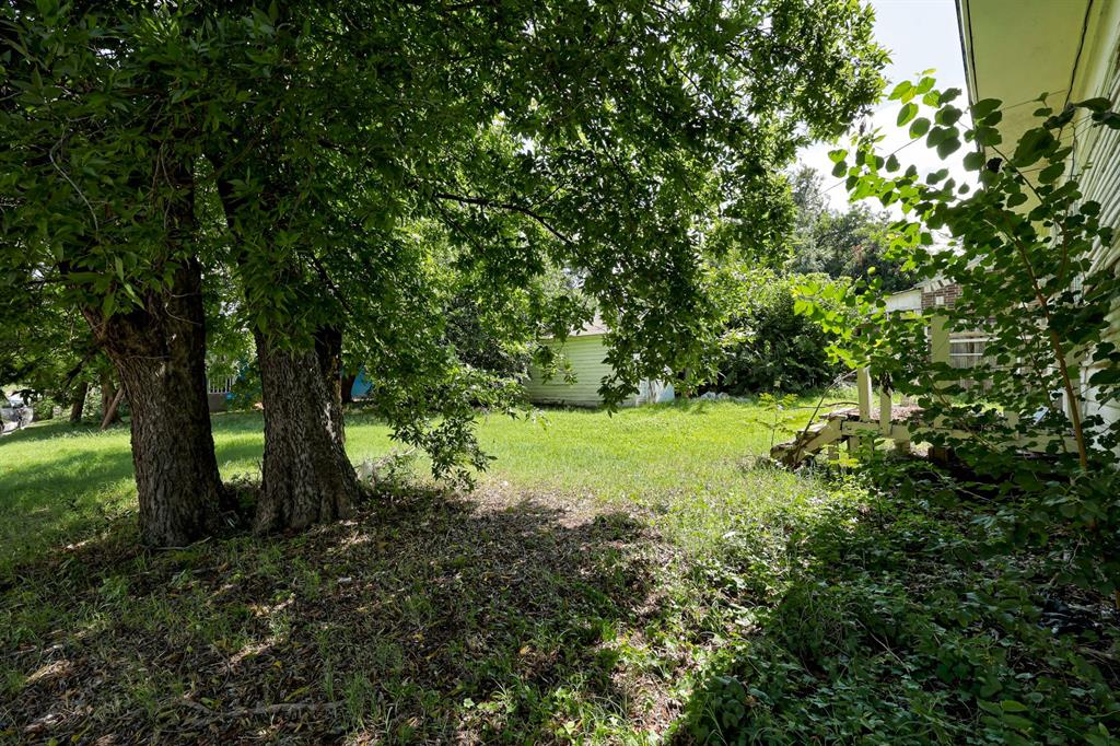 1323 W Park Place Property Photo 7