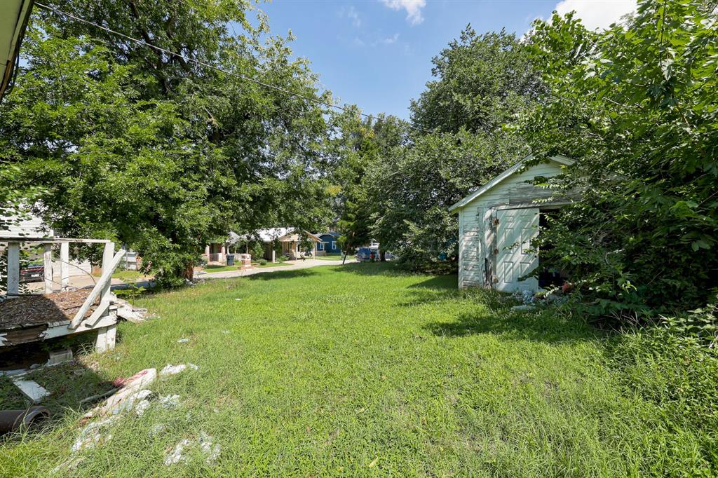 1323 W Park Place Property Photo 8