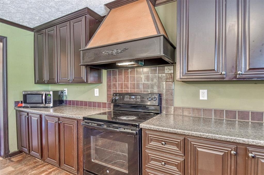 13700 Iron Road Property Photo 14