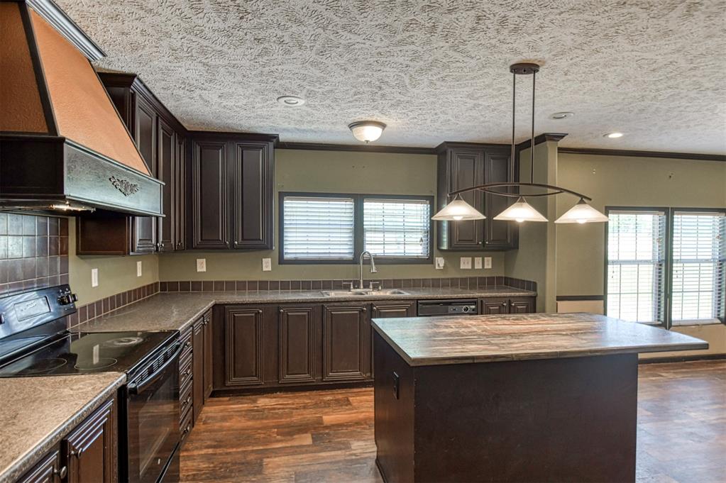 13700 Iron Road Property Photo 16