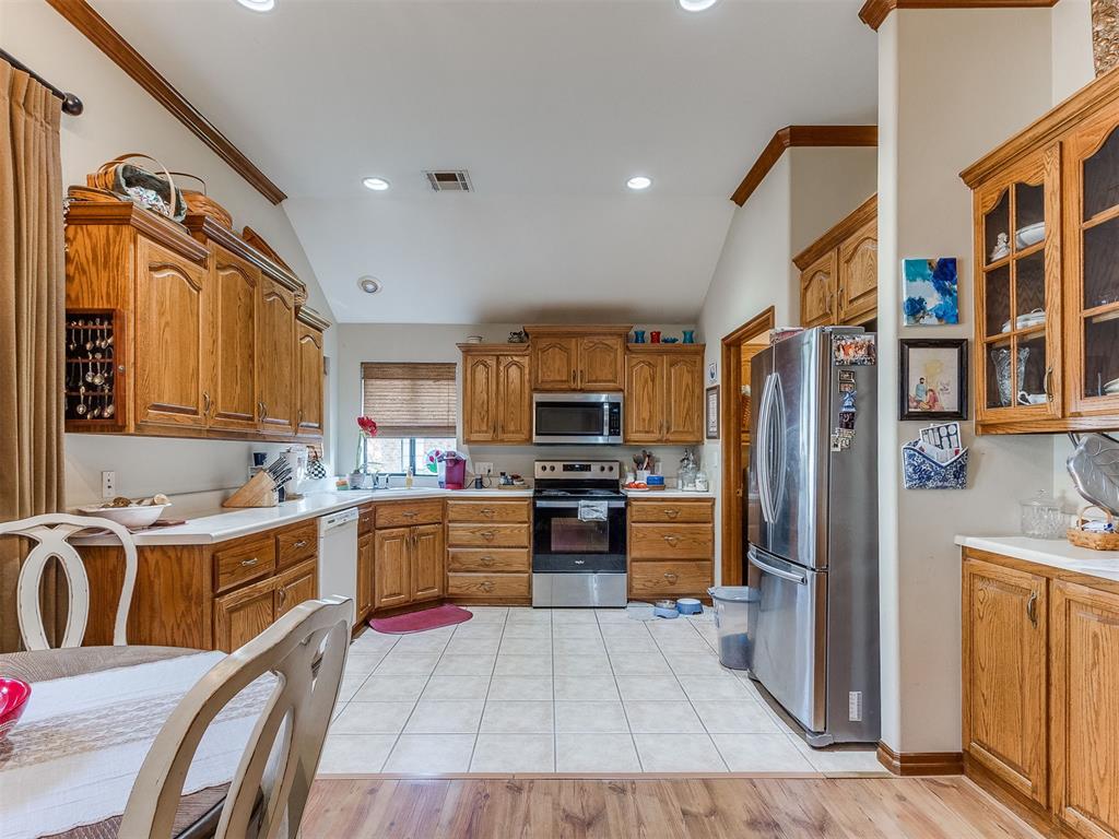 1404 N Canyon Way Property Photo 4